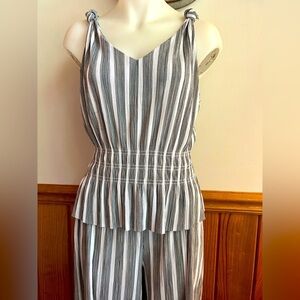 Outfit, wide leg pants with matching tank, dressy casual, white, black, grey